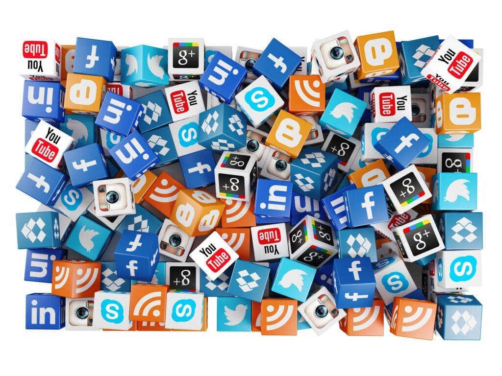 HairUncut | social media icons